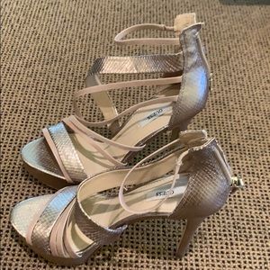 GUESS HIGH HEELS SIZE 8!! ONLY WORN ONCE